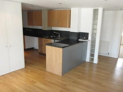 Flat to rent in New Road, Portsmouth PO2