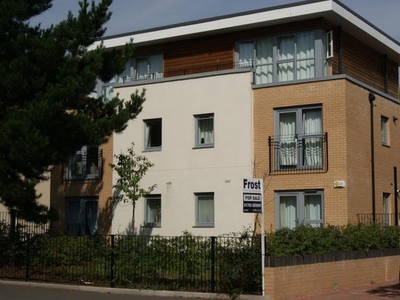 Flat to rent in Pavilions, Clarence Road, Windsor, Berkshire SL4