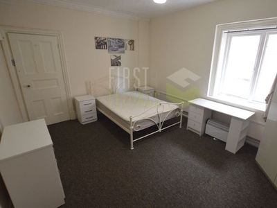 Flat to rent in Springfield Road, Clarendon Park LE2