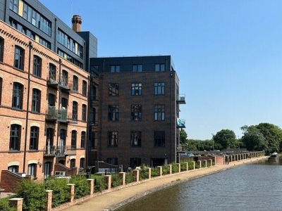 Flat to rent in The Wharf, Loughborough LE11