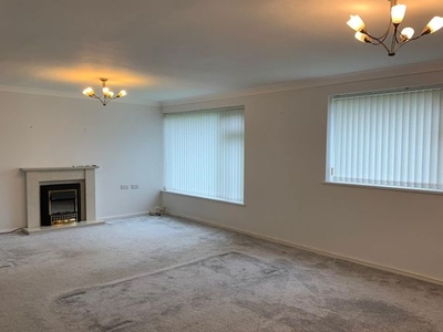 Flat to rent in White House Green, Solihull B91