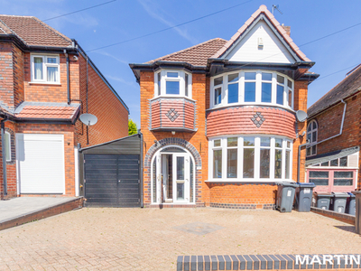 Semi-detached house to rent in Beverley Court Road, Quinton B32