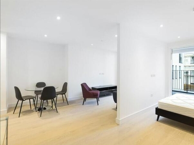 Studio Apartment For Rent In Queen's Park