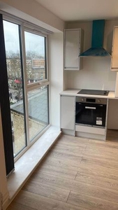 Studio flat to rent London, W3 6LG