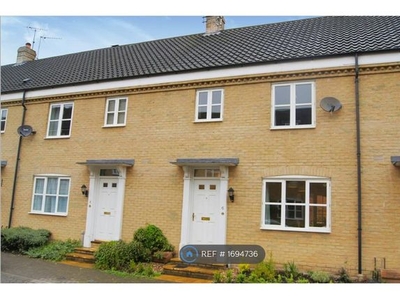 Terraced house to rent in Boughton Way, Bury St Edmunds IP33