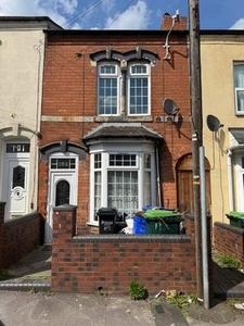 Terraced house to rent in Edith Road, Smethwick B66