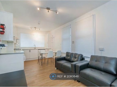 Terraced house to rent in St. Margarets Avenue, London N15