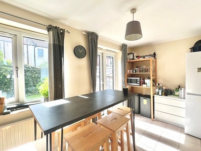 Terraced house to rent in Valnay Street, London SW17