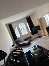 1 Bed Penthouse, St Mary Street, CF10