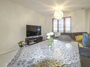 2 Bedroom Flat For Sale In Drayton Green Road, London