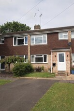 3 Bed Terraced House, Woodgate Park, PO20