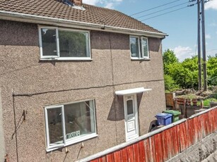 3 Bedroom End Of Terrace House For Rent In Pear Tree Estate, Rugeley