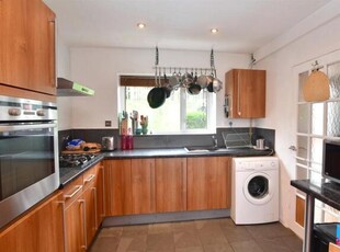 3 Bedroom Semi-detached House For Sale In Hollingbury, Brighton