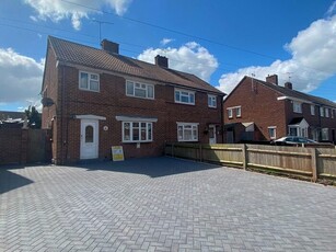 3 Bedroom Semi-Detached House To Rent