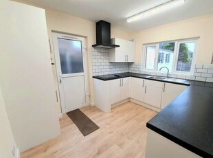 3 Bedroom Semi-Detached House To Rent