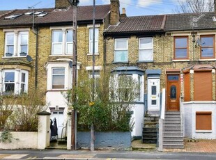 3 Bedroom Terraced House For Sale In Chatham