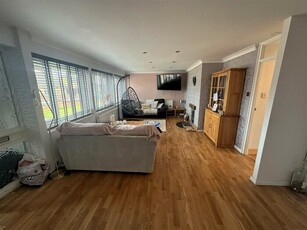 4 Bedroom Detached Bungalow For Sale