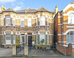 4 Bedroom Semi-detached House For Sale In East Dulwich, London