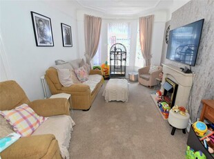 5 Bedroom End Of Terrace House For Sale