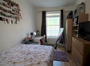 5 Bedroom Flat To Rent