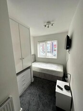 6 Bedroom End Of Terrace House For Rent In Middlesbrough, North Yorkshire