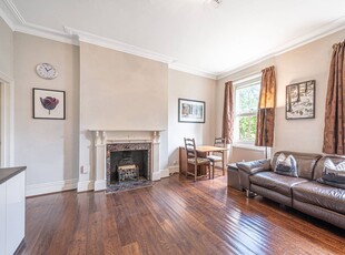 Flat in Fitzjohns Avenue, Hampstead, NW3