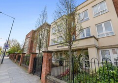 1 Bedroom Retirement Apartment For Sale in London,