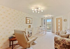 1 Bedroom Retirement Apartment – Purpose Built For Sale in Alton, Hampshire