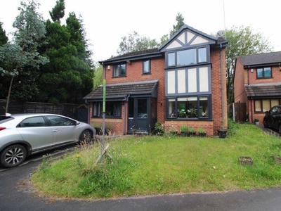 4 bedroom detached house for sale in Butterstile Close, Prestwich, M25