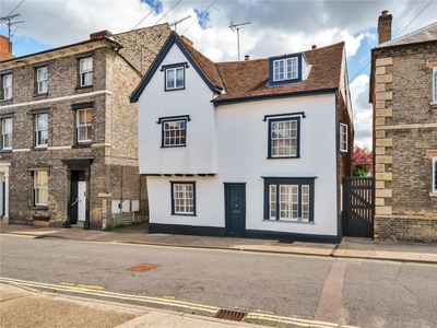 4 bedroom detached house for sale in College Street, Bury St Edmunds, Suffolk, IP33