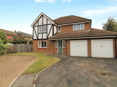 4 bedroom detached house for sale in Portway Place, Basingstoke, Hampshire, RG23