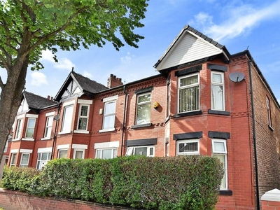 4 bedroom end of terrace house for sale in Kings Road, Old Trafford, Stretford, M16