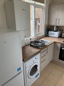 3 bedroom flat for rent in High Street, Leamington Spa, Warwickshire, CV31