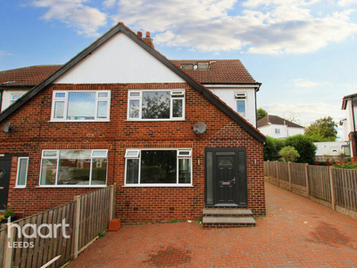 5 bedroom semi-detached house for sale in The Avenue, Alwoodley, LS17