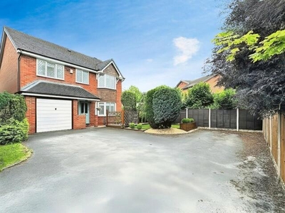 4 Bedroom Detached House For Sale In Stoke-on-trent, Staffordshire