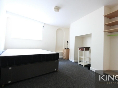 1 bedroom flat for rent in Canute Road, Southampton, SO14