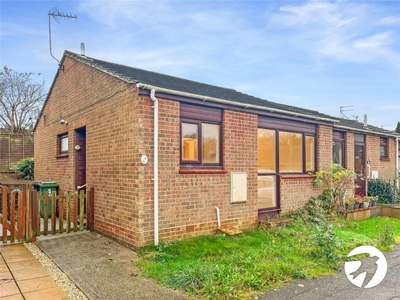 2 bedroom bungalow for sale in Echo Close, Maidstone, Kent, ME15