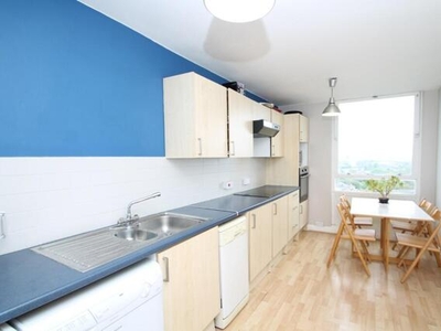 2 Bedroom Flat For Sale In Battersea, London