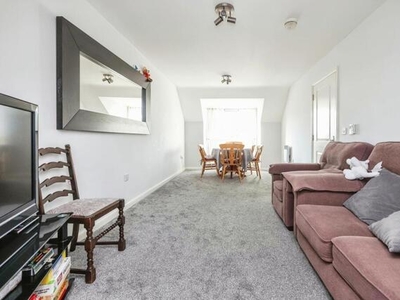3 Bedroom Flat For Sale In Worcester, Worcestershire