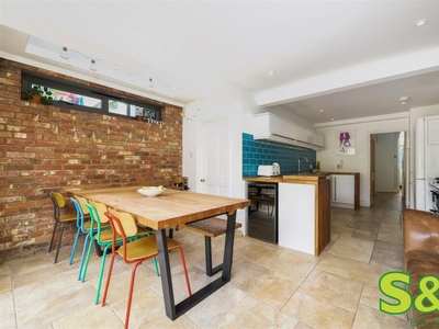 4 bedroom terraced house for sale in Cleveland Road, Fiveways, Brighton, BN1