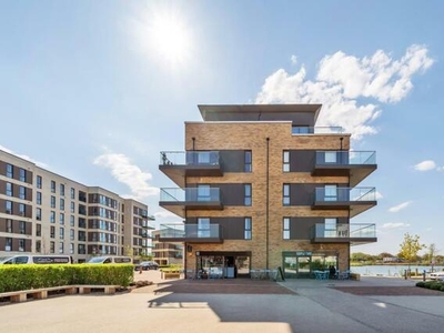 1 Bedroom Flat For Sale In Convenient For New Green Park Station