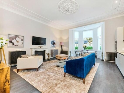 2 Bedroom Apartment For Sale In Chelsea, London