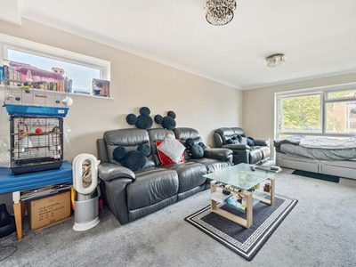 2 Bedroom Apartment For Sale In Wallington, Surrey