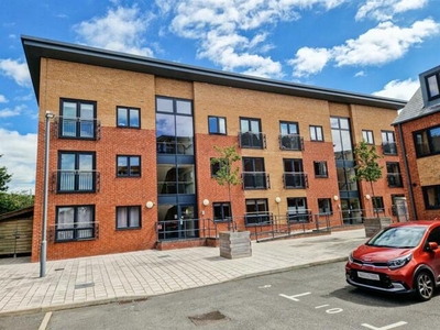 2 Bedroom Apartment For Sale In Woodhouse Close