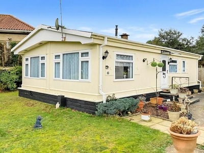 2 Bedroom Park Home For Sale In Ferndown, Dorset
