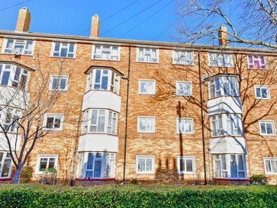 3 Bedroom Apartment For Sale In Southsea