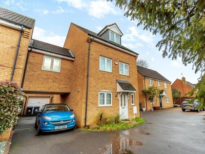 3 Bedroom Link Detached House For Sale In Cawston, Rugby