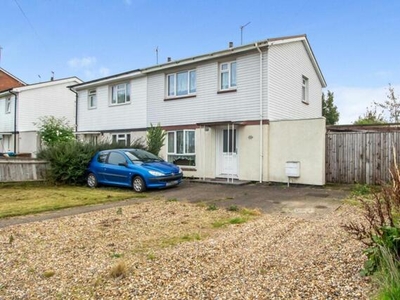 3 Bedroom Semi-detached House For Sale In Aylesbury