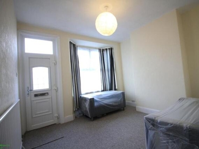 3 Bedroom Terraced House For Rent In Earsldon, Coventry