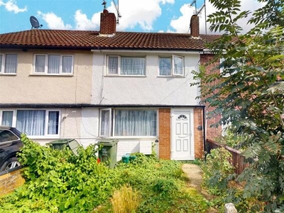 3 Bedroom Terraced House For Sale In Laindon, Essex